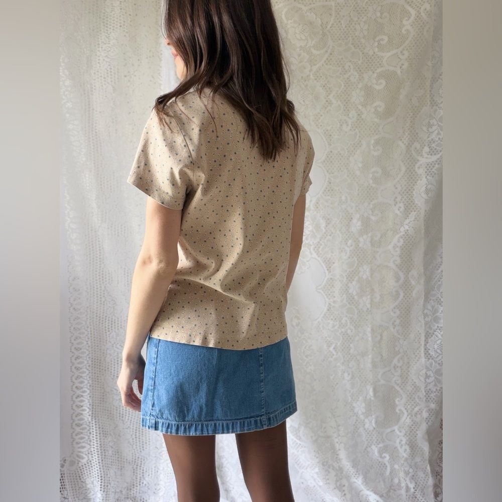 Vintage 90s Cream Blue Floral Baby Tee Soft Fitted Cotton Top - Picture 5 of 10